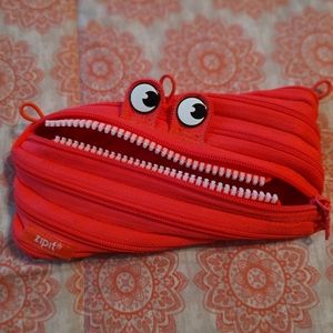 Zipet pencil holder bag